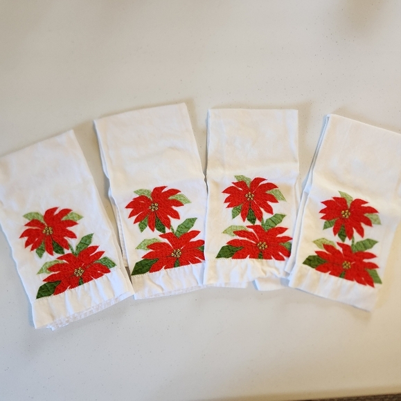 Vintage White Pointsettia Red Flower Christmas Napkins Table Linens Holiday - Picture 1 of 7